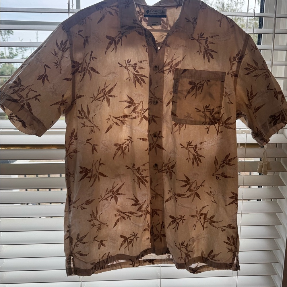 SOLD: Columbia Men's Tan Leaf Print Shirt